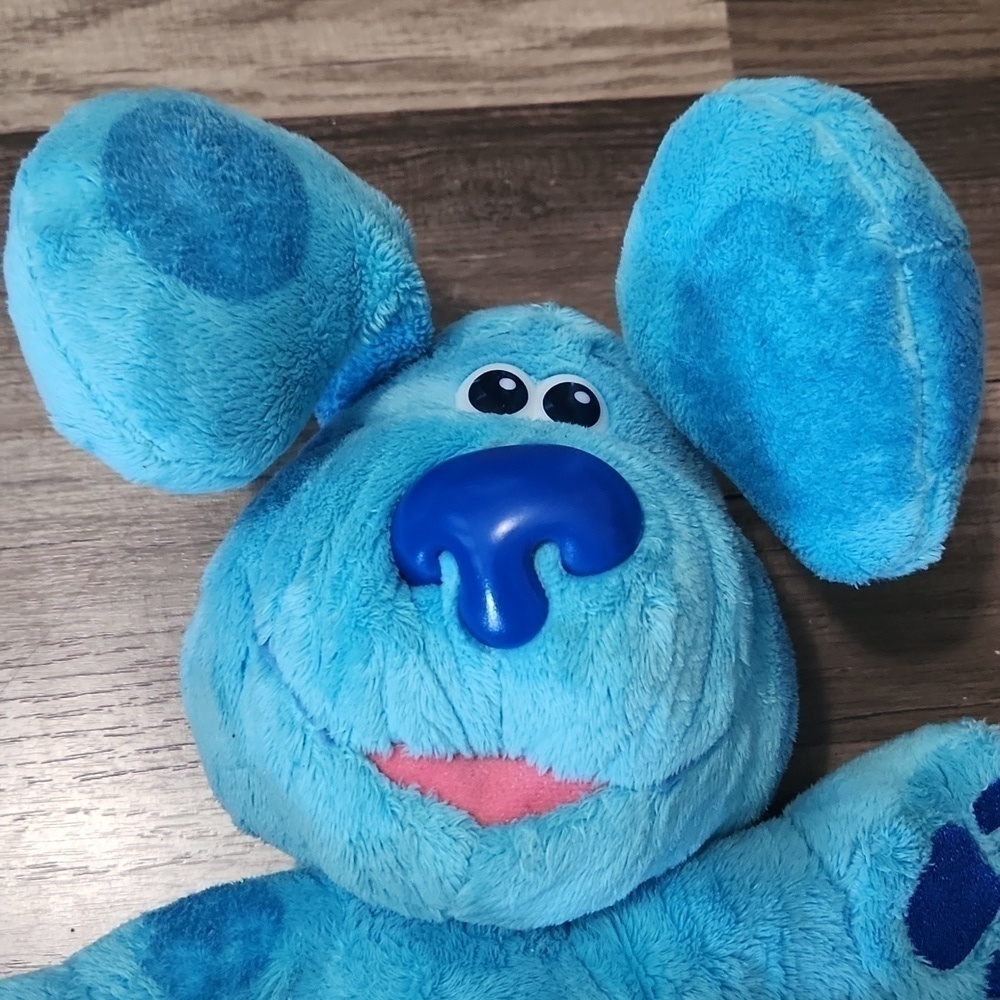 'Blue's Clues & You! Peek-A-Blue Interactive 11" Plush Barks Talks - Picture 3 of 8